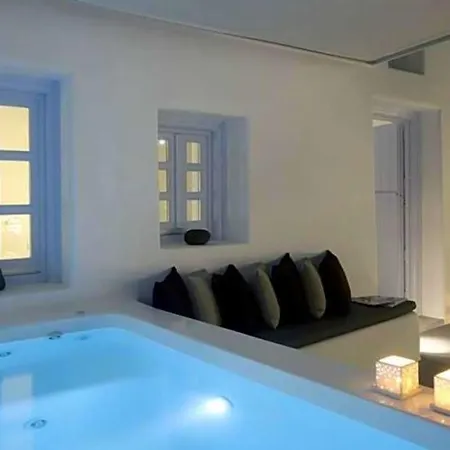 Oia Sleeps 6 Air Con *